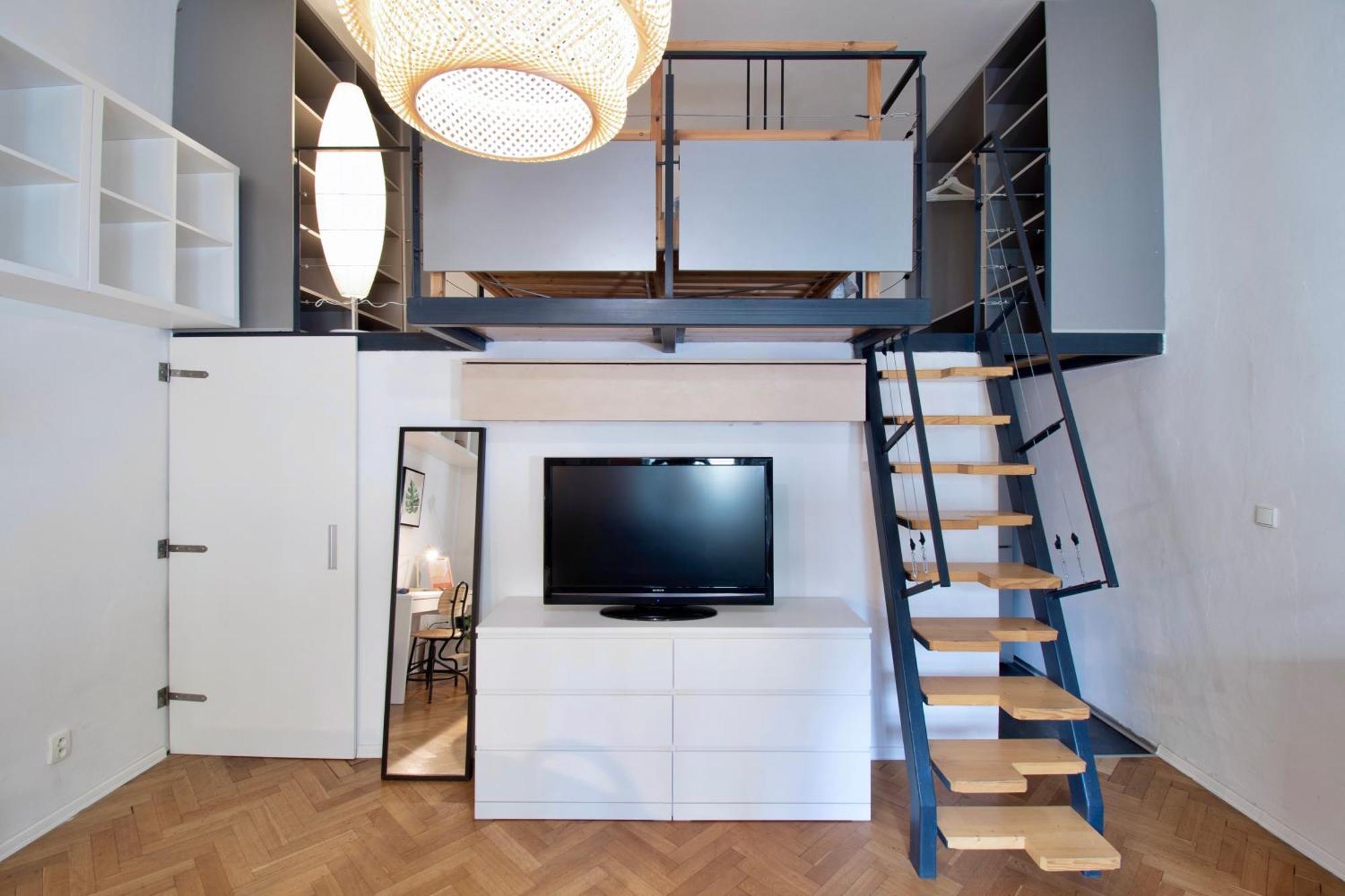 Netradicny Apartman V Centre Bratislava Exterior foto